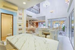 King's Road (D10), Semi-Detached #443179261